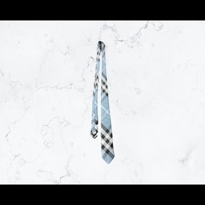 Burberry Tie - 100% silk
